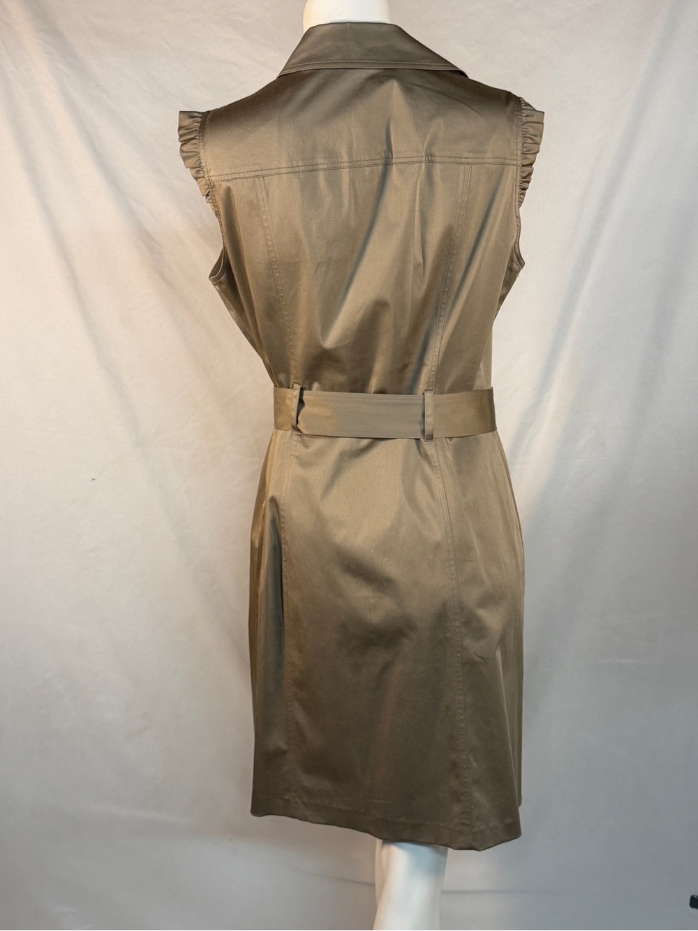 Burberry London Beige Trench-Style Dress with Black Detailing - Picture 7 of 10